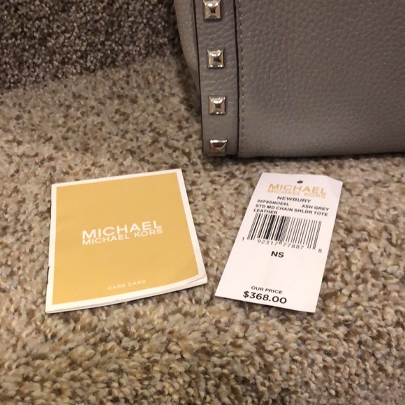 Michael Kors Medium Chain Shoulder Tote - Picture 7 of 10